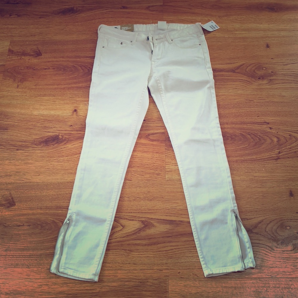 H&M White Ankle Zipper Skinny Jeans